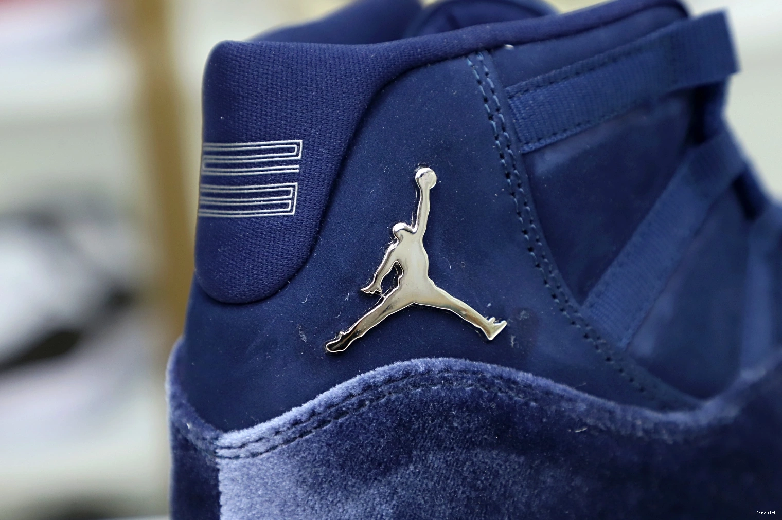 MIDNIGHT RETRO 11 JORDAN NAVY AIR 0115